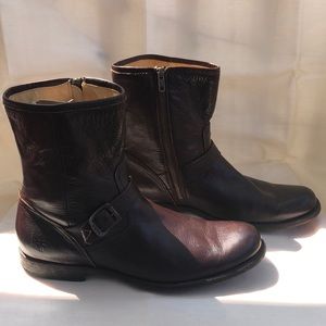 Men’s Brown soft leather boot. Excellent condition